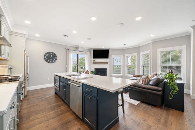 138 Neponset Ave 4, Boston, MA 02122