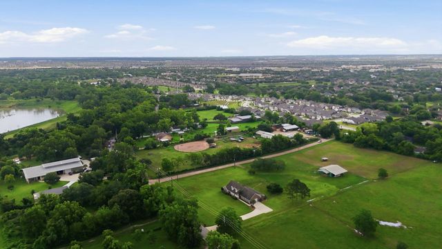 4304 Skinner Lane, Richmond, TX 77406