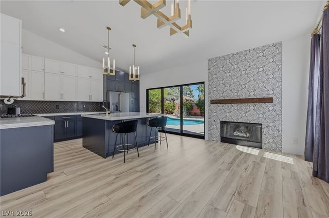 2112 Mission Peak Circle, Las Vegas, NV 89146