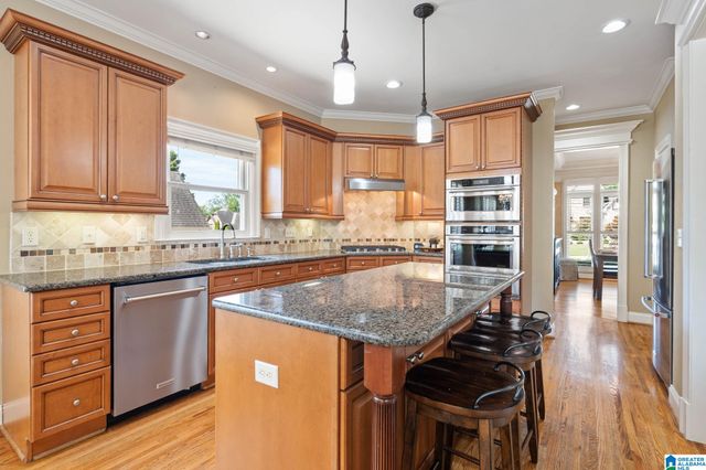 1048 BALDWIN LANE, Birmingham, AL 35242