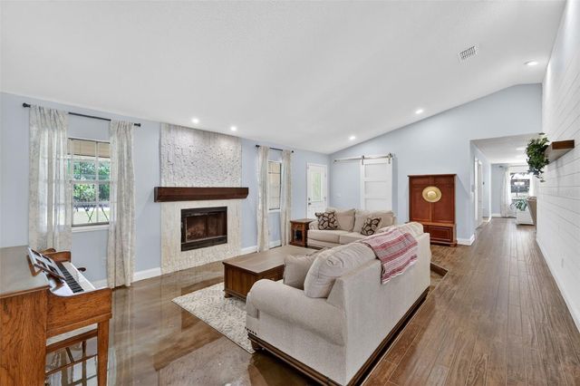 11241 EM EN EL GROVE ROAD, Leesburg, FL 34788