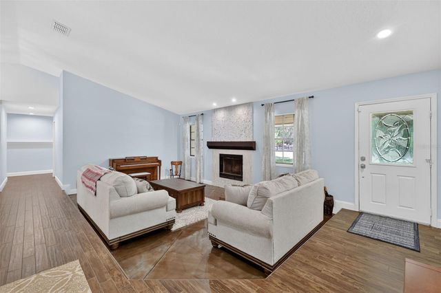 11241 EM EN EL GROVE ROAD, Leesburg, FL 34788