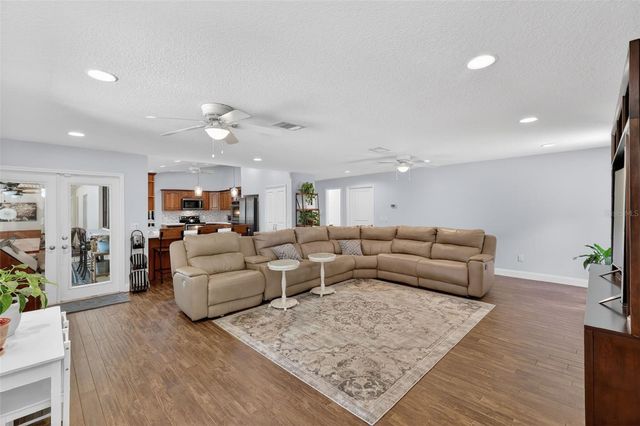 11241 EM EN EL GROVE ROAD, Leesburg, FL 34788