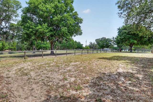 11241 EM EN EL GROVE ROAD, Leesburg, FL 34788