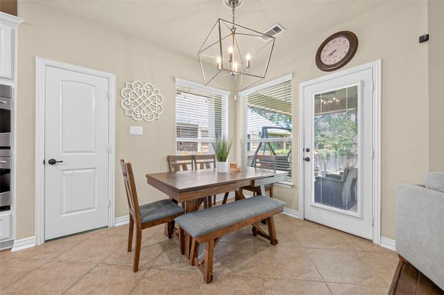123 Forest Valley Bend, Conroe, TX 77384
