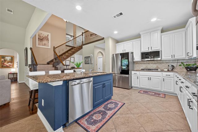 123 Forest Valley Bend, Conroe, TX 77384