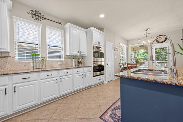 123 Forest Valley Bend, Conroe, TX 77384