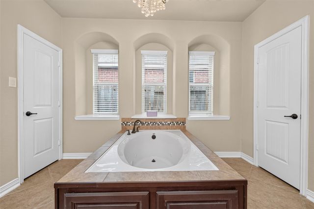 123 Forest Valley Bend, Conroe, TX 77384