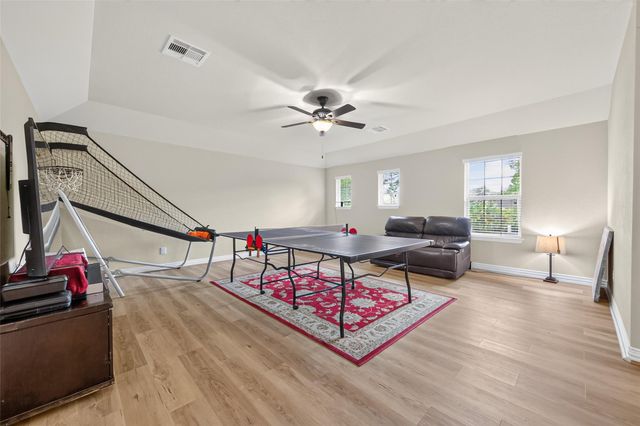 123 Forest Valley Bend, Conroe, TX 77384