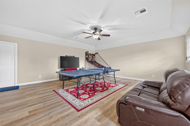 123 Forest Valley Bend, Conroe, TX 77384