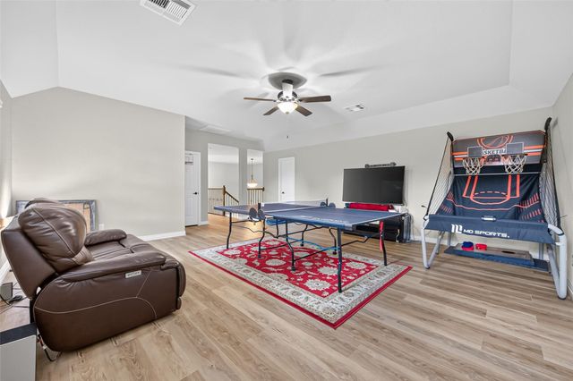 123 Forest Valley Bend, Conroe, TX 77384