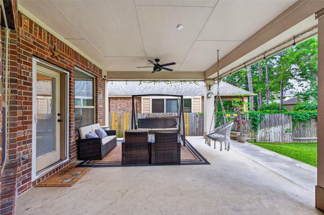 123 Forest Valley Bend, Conroe, TX 77384