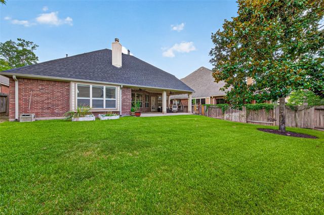 123 Forest Valley Bend, Conroe, TX 77384