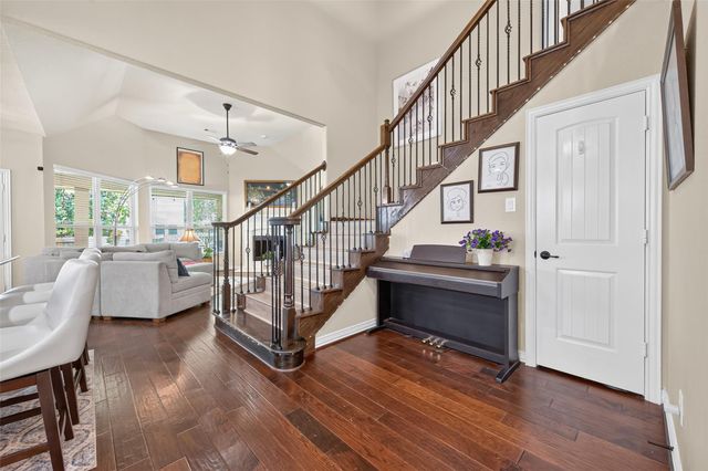 123 Forest Valley Bend, Conroe, TX 77384