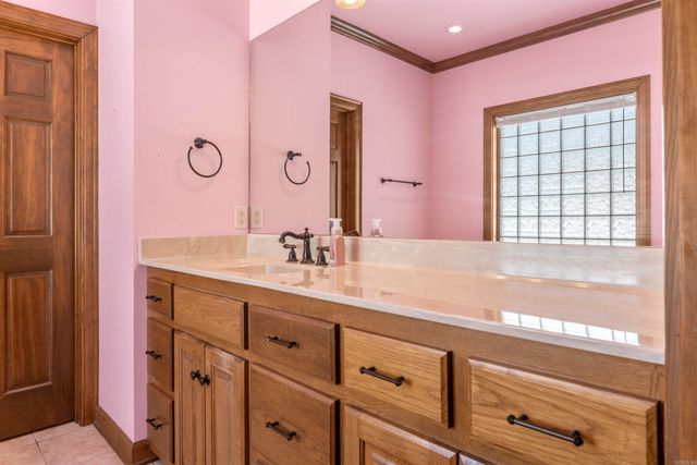 524 Scarlet Oaks Drive, Benton, AR 72019