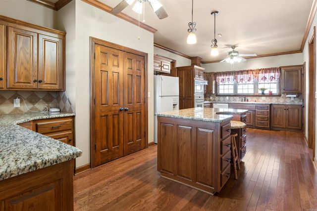 524 Scarlet Oaks Drive, Benton, AR 72019