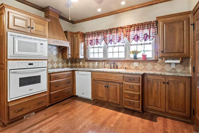524 Scarlet Oaks Drive, Benton, AR 72019