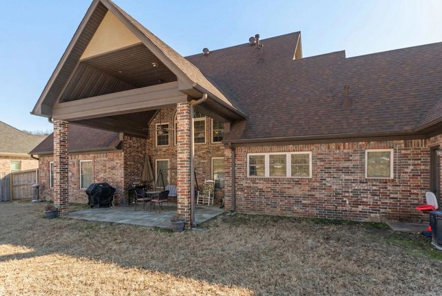 524 Scarlet Oaks Drive, Benton, AR 72019