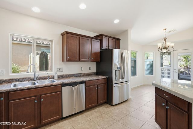 760 W Rio Teras, Green Valley, AZ 85614