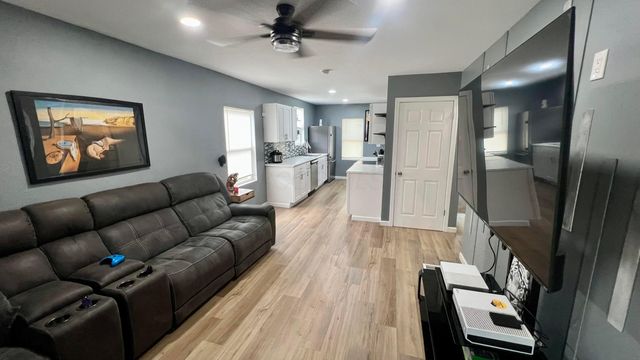 1024 E 13th Avenue, Columbus, OH 43211