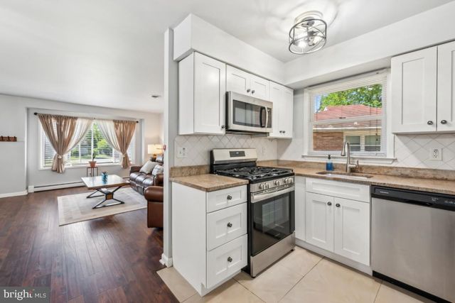 44 GARDENIA WAY, Toms River, NJ 08755