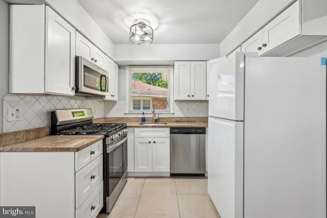 44 GARDENIA WAY, Toms River, NJ 08755