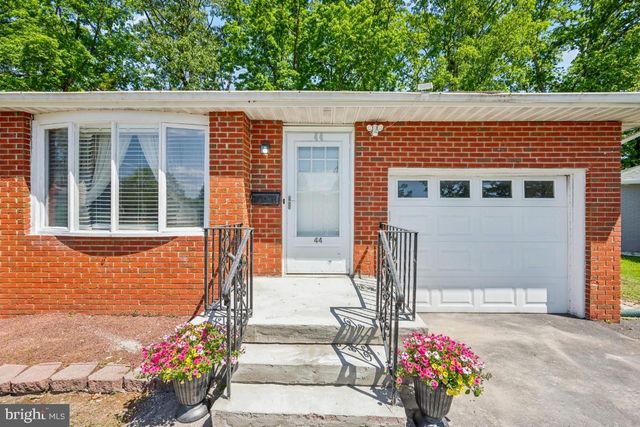 44 GARDENIA WAY, Toms River, NJ 08755