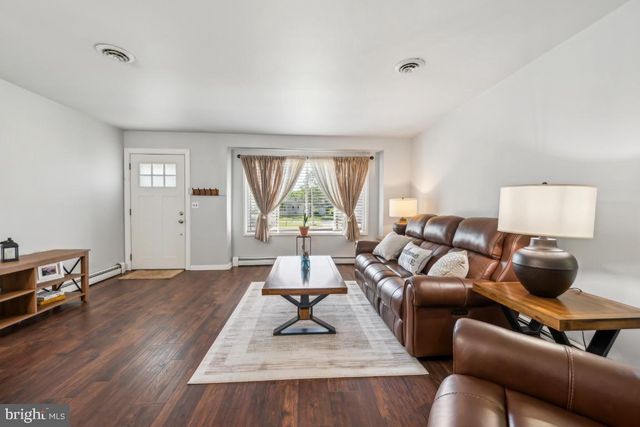 44 GARDENIA WAY, Toms River, NJ 08755