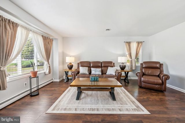 44 GARDENIA WAY, Toms River, NJ 08755