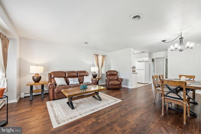 44 GARDENIA WAY, Toms River, NJ 08755