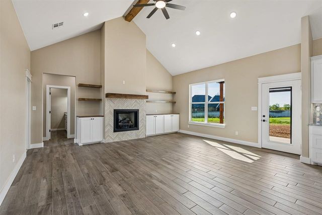 12702 Sierra Lane, Elgin, OK 73538