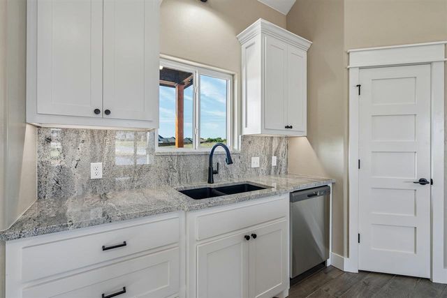 12702 Sierra Lane, Elgin, OK 73538
