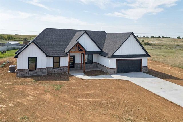 12702 Sierra Lane, Elgin, OK 73538