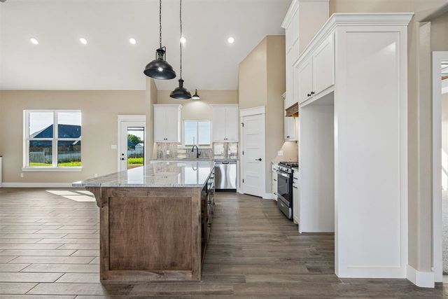 12702 Sierra Lane, Elgin, OK 73538