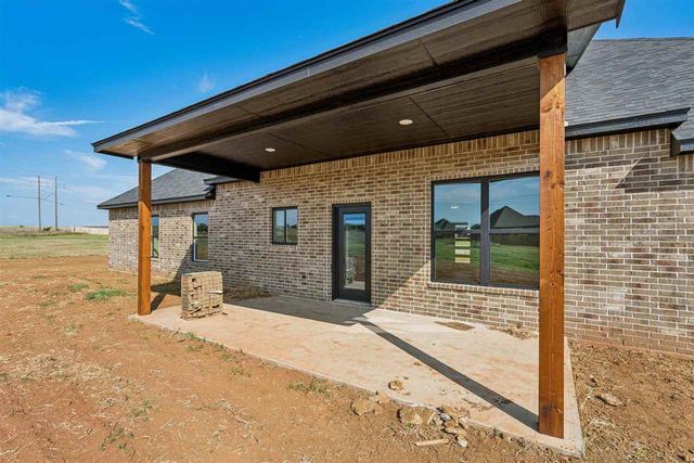 12702 Sierra Lane, Elgin, OK 73538