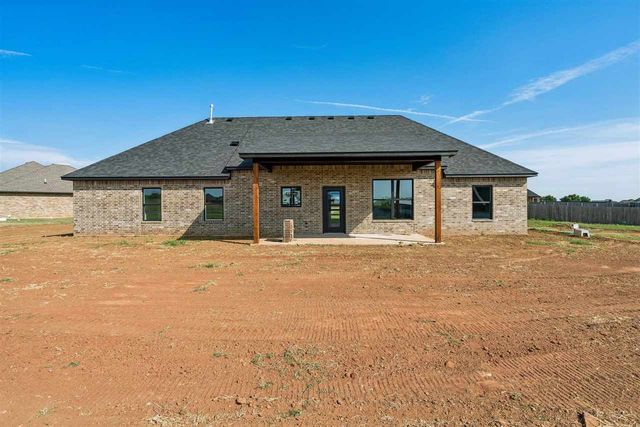 12702 Sierra Lane, Elgin, OK 73538
