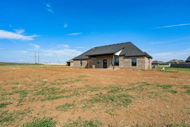 12702 Sierra Lane, Elgin, OK 73538