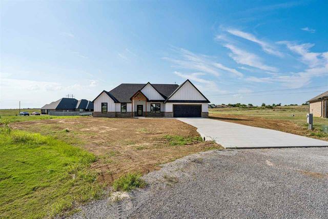 12702 Sierra Lane, Elgin, OK 73538