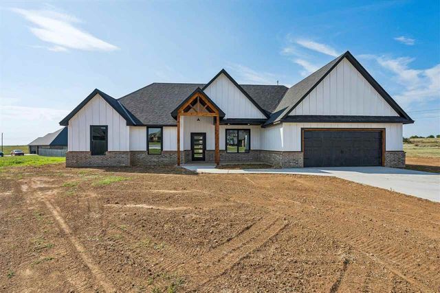 12702 Sierra Lane, Elgin, OK 73538