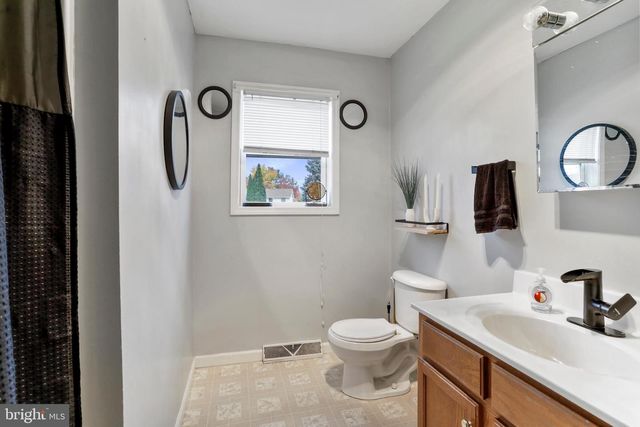 8779 KINGS ROAD, Waynesboro, PA 17268