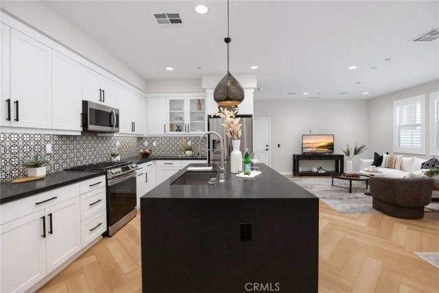 1419 N Indian Hill Boulevard, Claremont, CA 91711