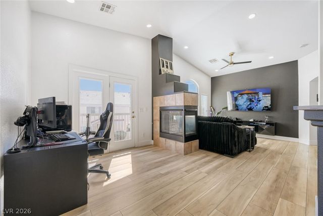 6752 Lookout Lodge Lane 1, North Las Vegas, NV 89084