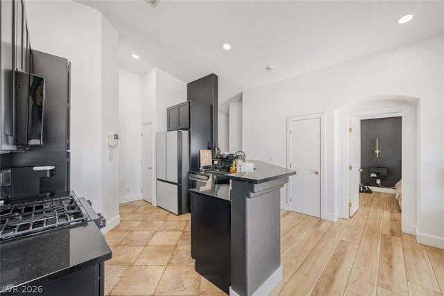 6752 Lookout Lodge Lane 1, North Las Vegas, NV 89084