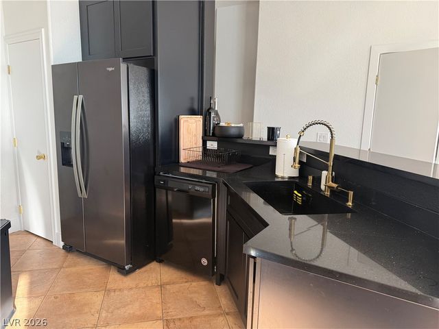 6752 Lookout Lodge Lane 1, North Las Vegas, NV 89084