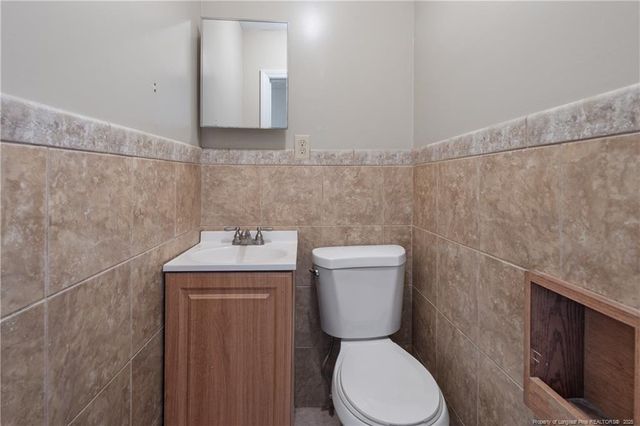 213 Sunset Avenue, Fayetteville, NC 28301