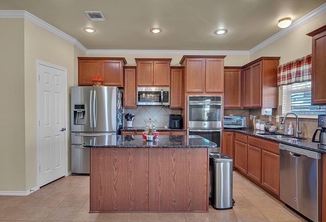 9836 Shallow Creek Drive, Waco, TX 76708