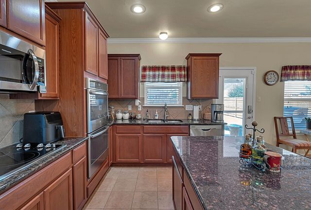 9836 Shallow Creek Drive, Waco, TX 76708