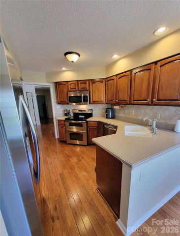 27 Cedar Summit Road, Asheville, NC 28803