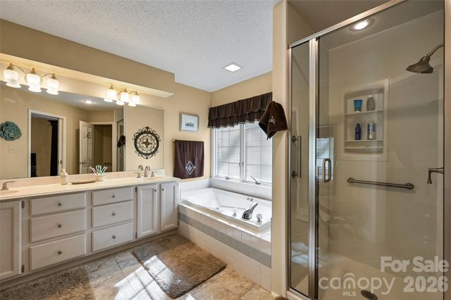 27 Cedar Summit Road, Asheville, NC 28803