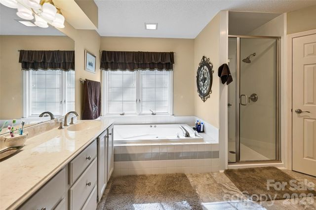 27 Cedar Summit Road, Asheville, NC 28803